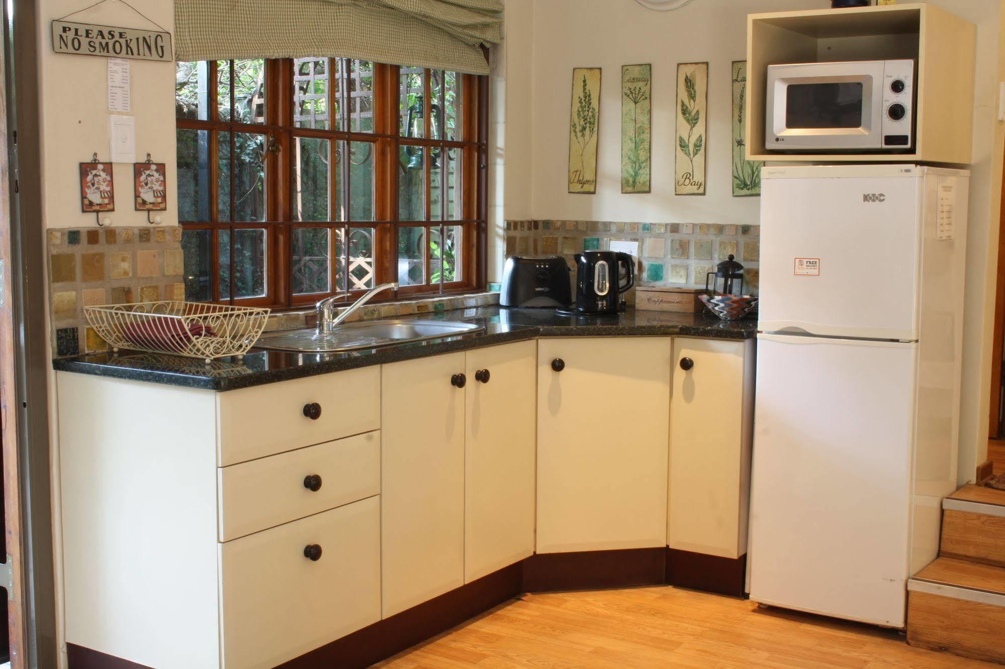 Babbling Brook Bed & Breakfast Pietermaritzburg Bagian luar foto